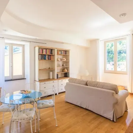 Apartmán Delightful Flat In